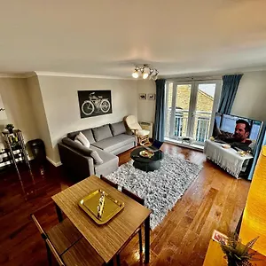  Apartment O2 Arena Luxury Flat Sleeps 6 With Parking