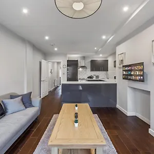  Apartment Majestic 4 At Reganway Rw4
